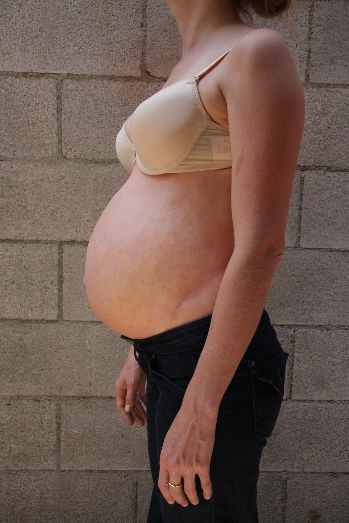 Pregnant belly corset